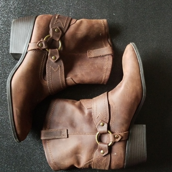 Mossimo Supply Co. Shoes - Size 11 leather low cowgirl boots